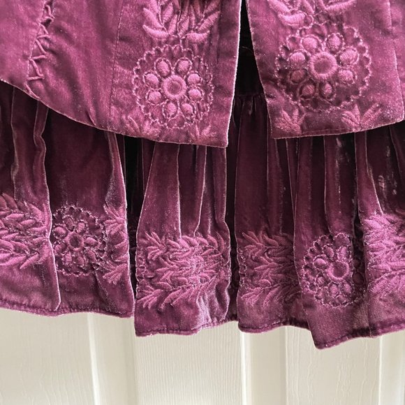 STUNNING Velvet Jacket Skirt, Intricate Embroidery- Max Azria (POCKETS!) - Picture 5 of 16